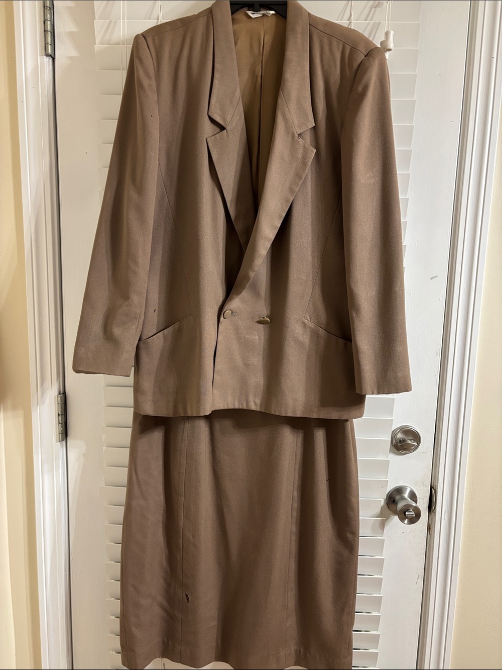Gilmor Women's Brown Skirt Suit size 16